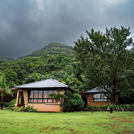 Rajlok Resorts Pune Eksteriør billede