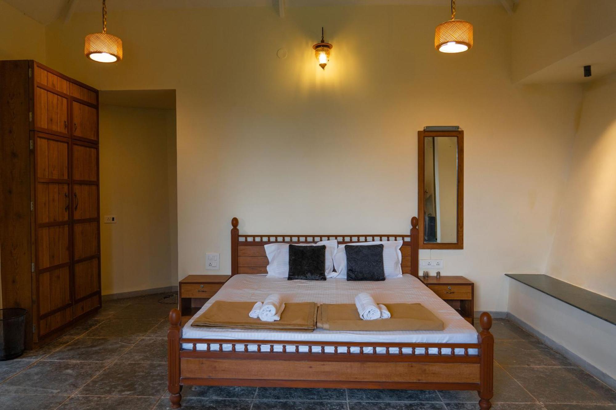 Rajlok Resorts Pune Eksteriør billede