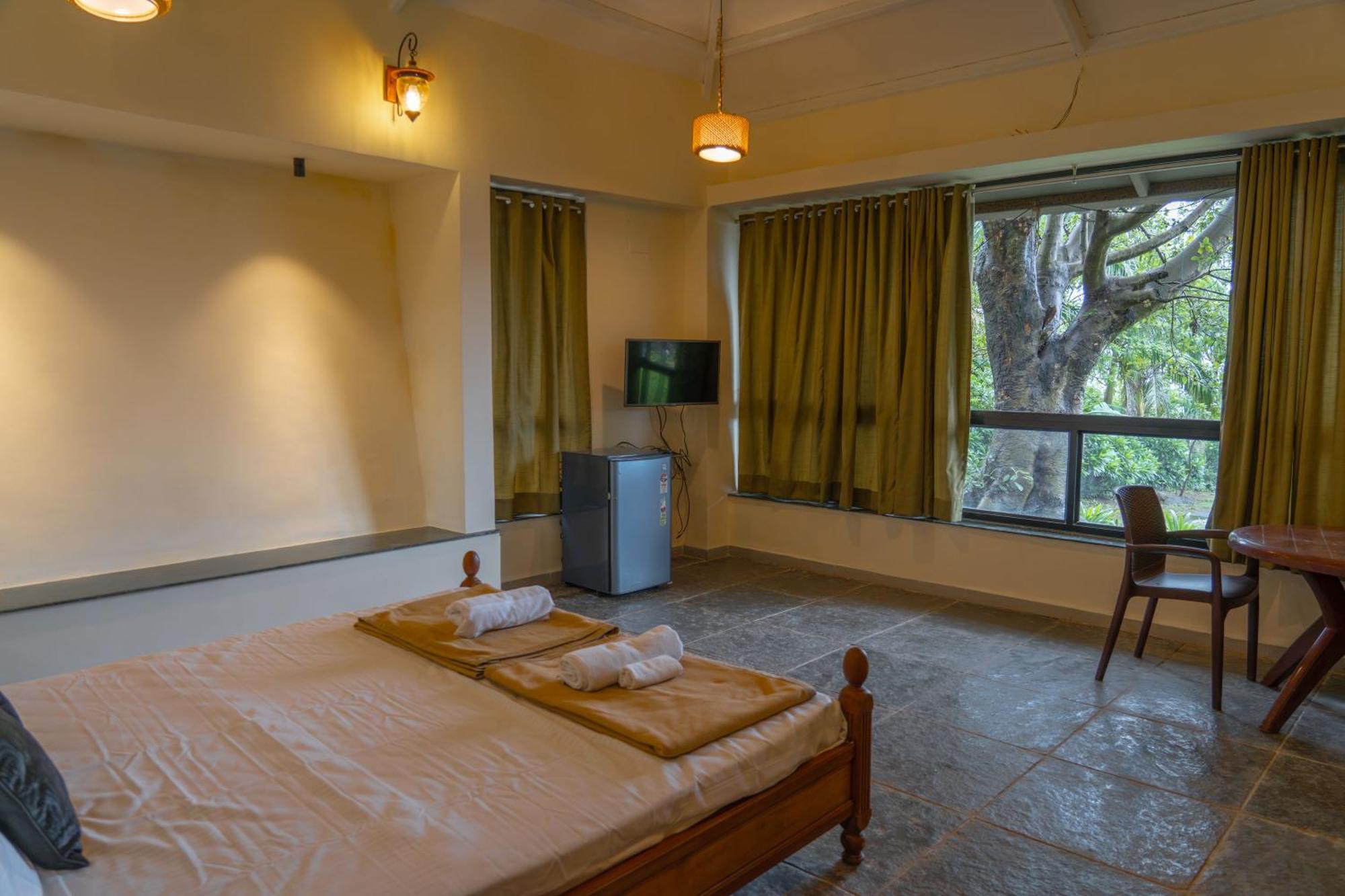 Rajlok Resorts Pune Eksteriør billede