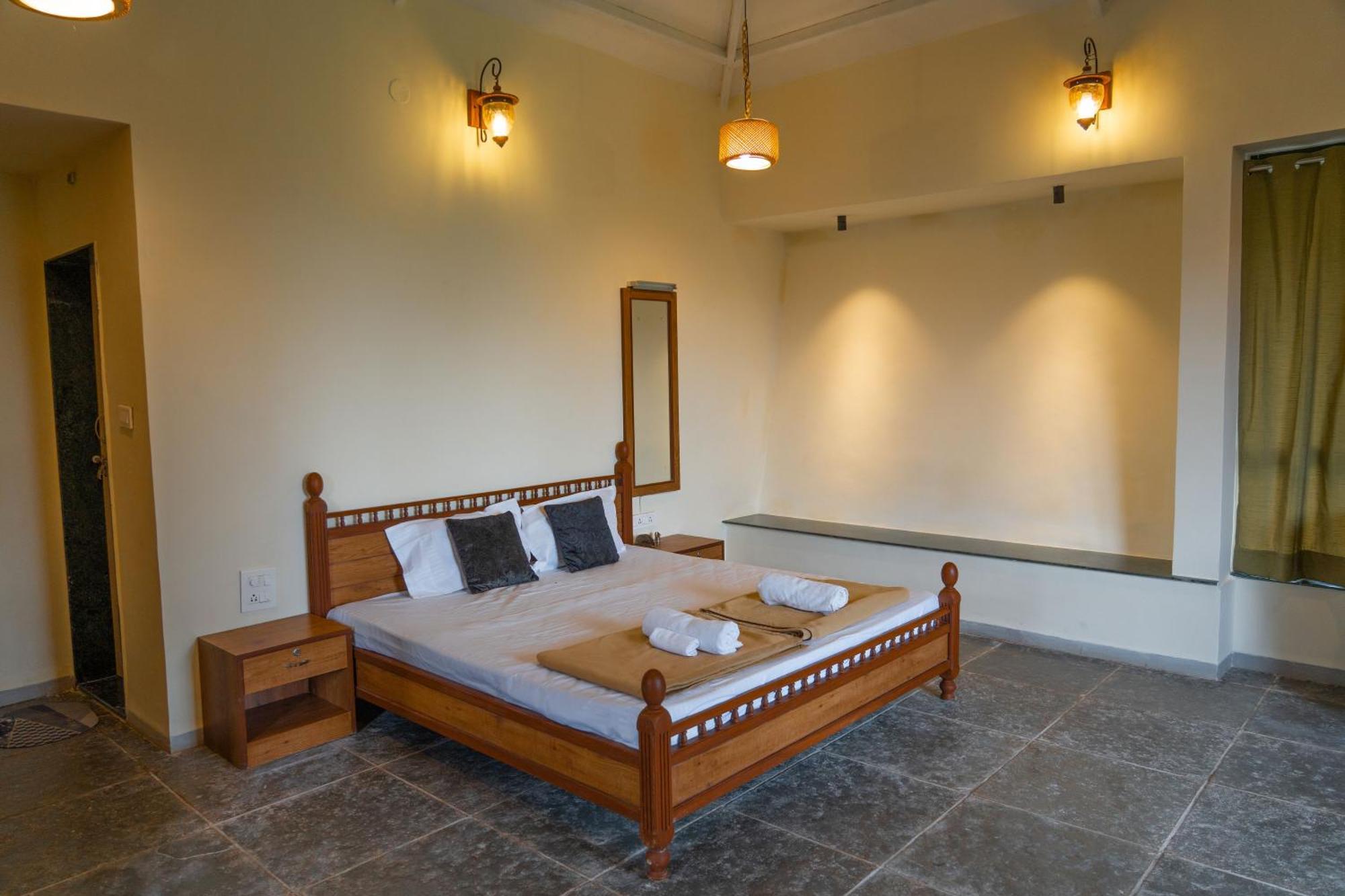 Rajlok Resorts Pune Eksteriør billede