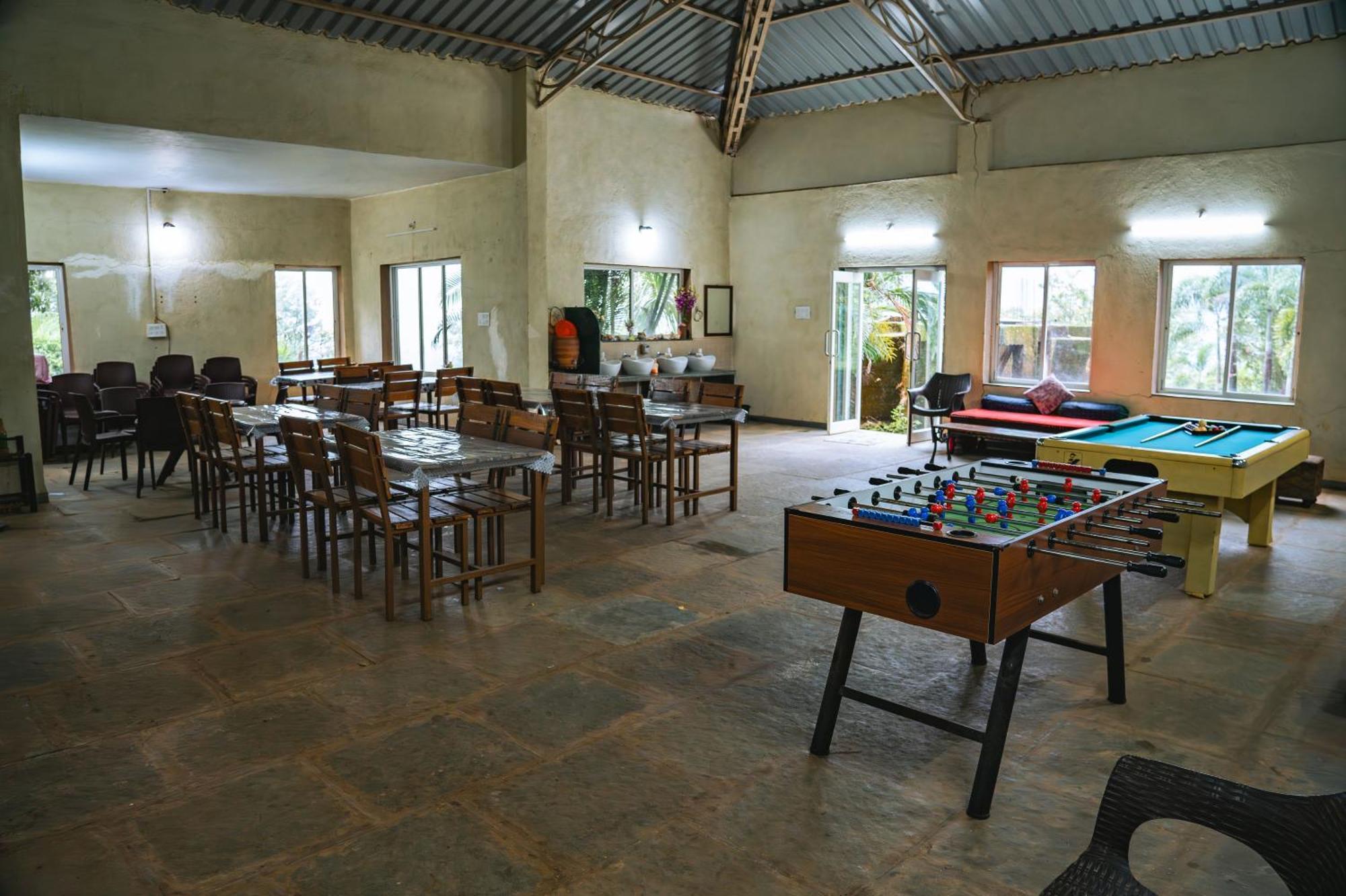Rajlok Resorts Pune Eksteriør billede